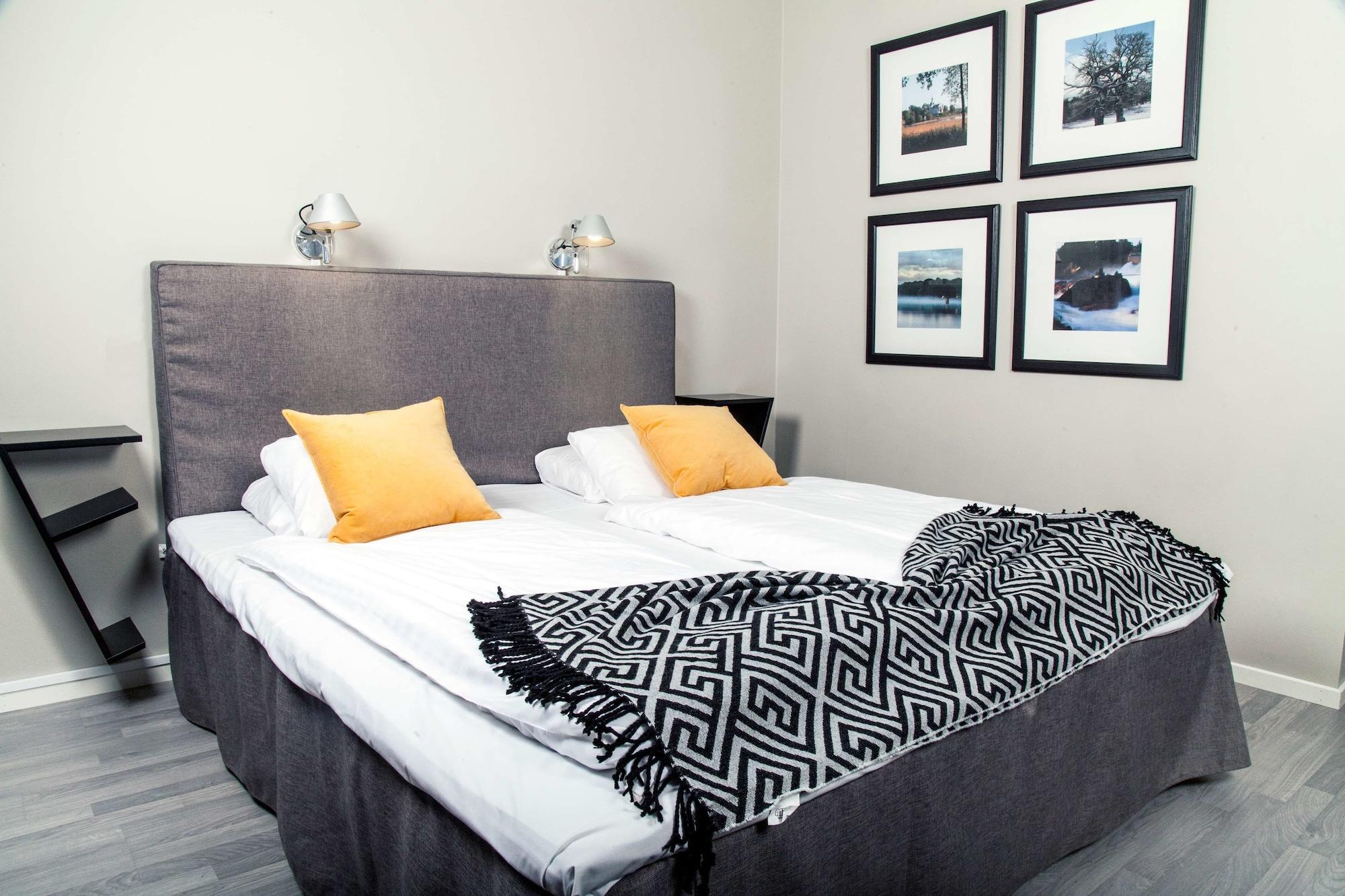 Western Hotel 3*